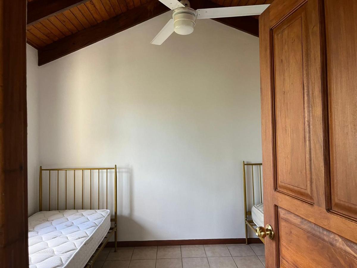 Tradewinds Villas Port Vila Esterno foto